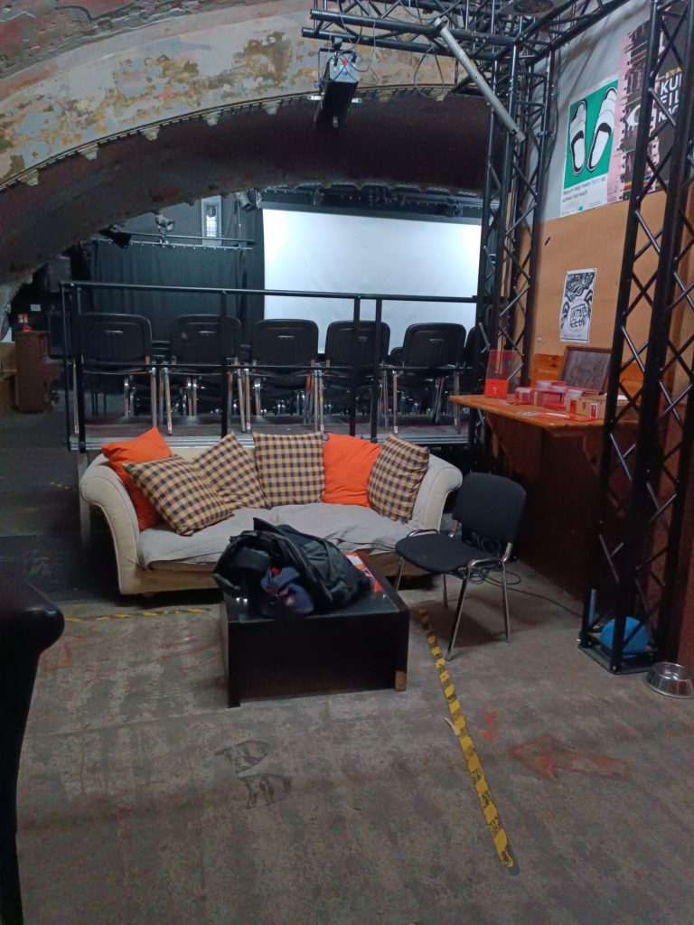 Die kleine Lobby des WordCamp Leipzig im Ost-Passage Theater